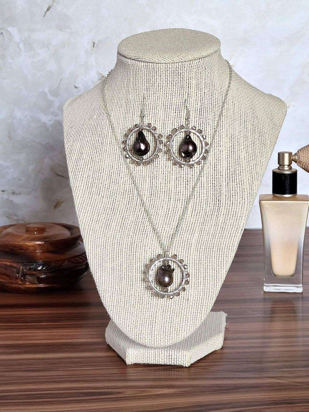 Baroque Pearl and Smokey Gray Bicone Silver Pendant with Thin Chain