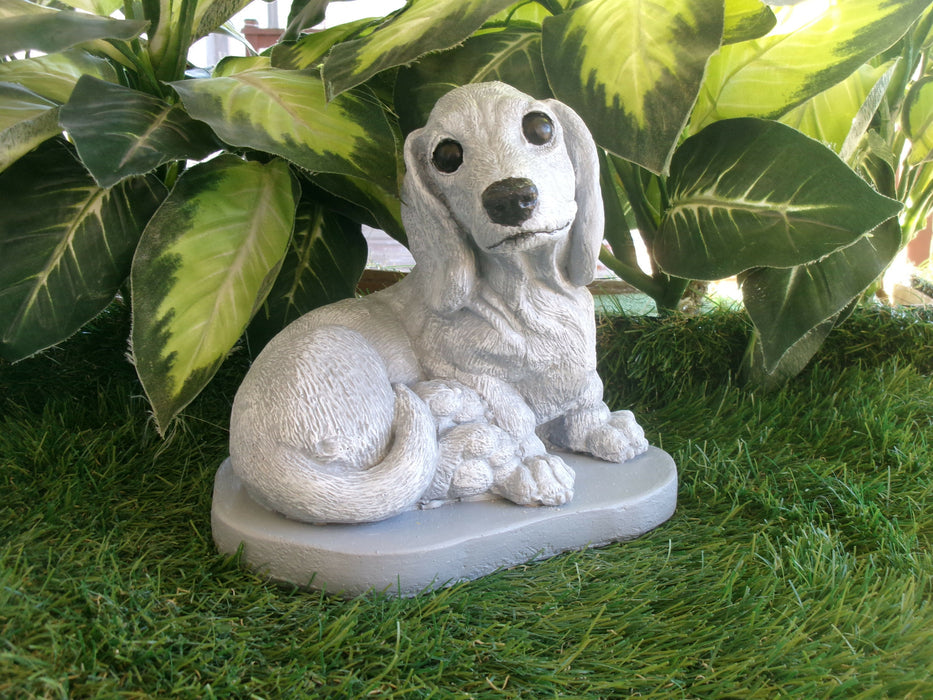 Dachshund Dog Concrete 5-1/2 x 7-1/2 x 7-1/4" High