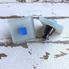 Handmade Sea Glass Cabinet Knob – Coastal Drawer Pull for Beach House Decor