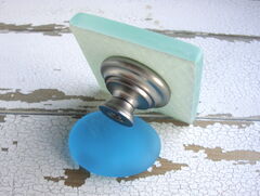 Handmade Sea Glass Cabinet Knob – Coastal Drawer Pull for Beach House Decor