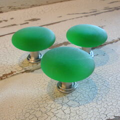 Beach Glass Cabinet Knob – Frosted Sea Glass Coastal Drawer Pull in Organic Freeform Shape