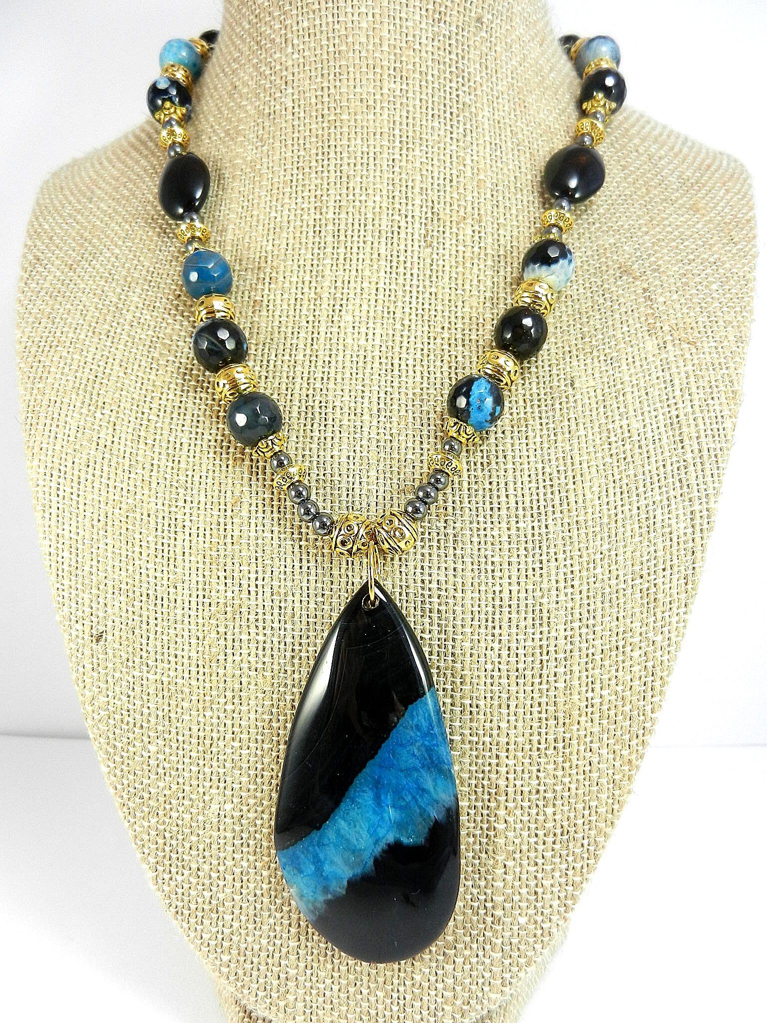 Teardrop Agate Gemstone in Blue and Black on a Gold Bead Necklace with Matching Fire Agate Earrings