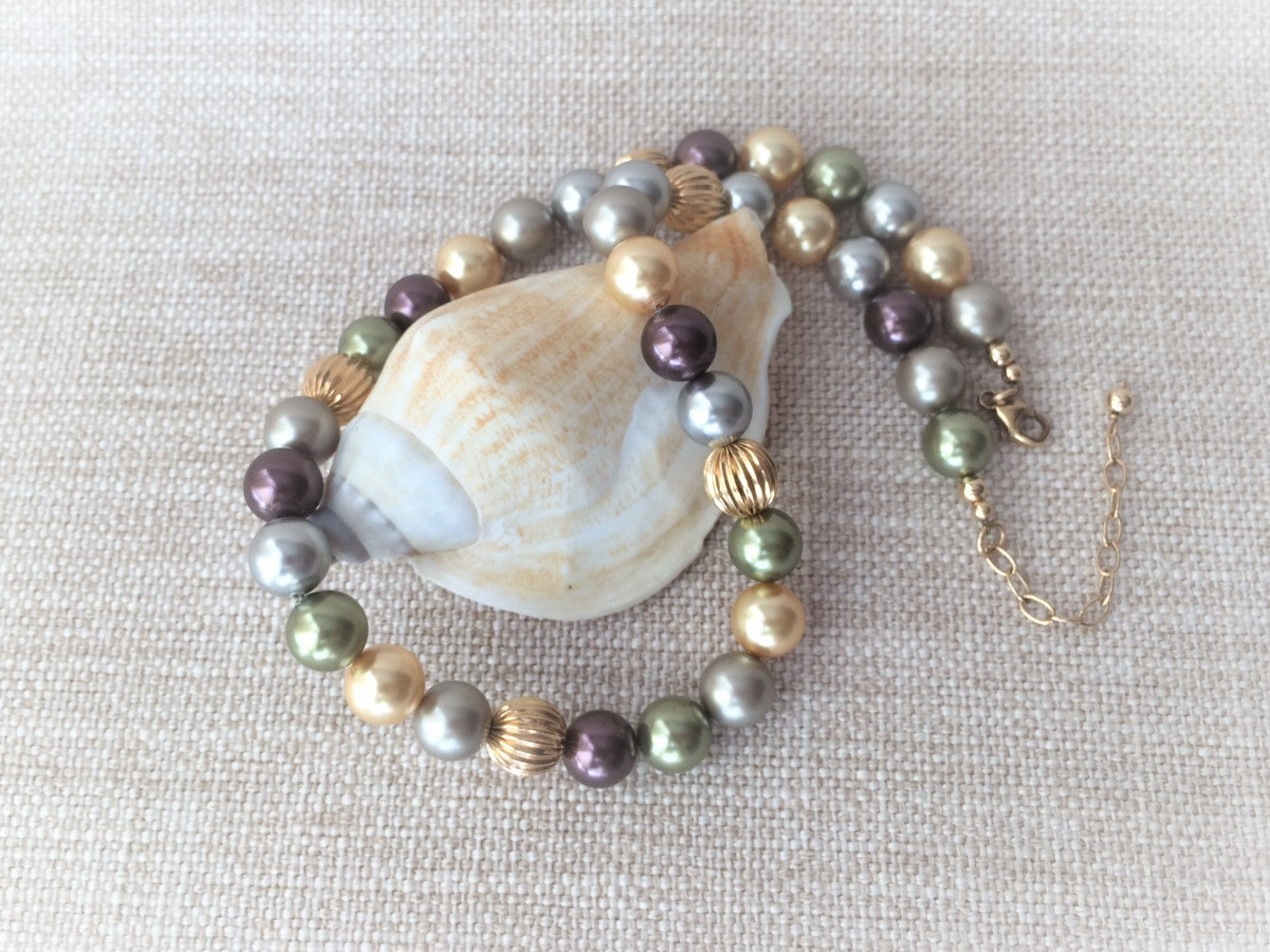 Crystal pearl beaded necklace
