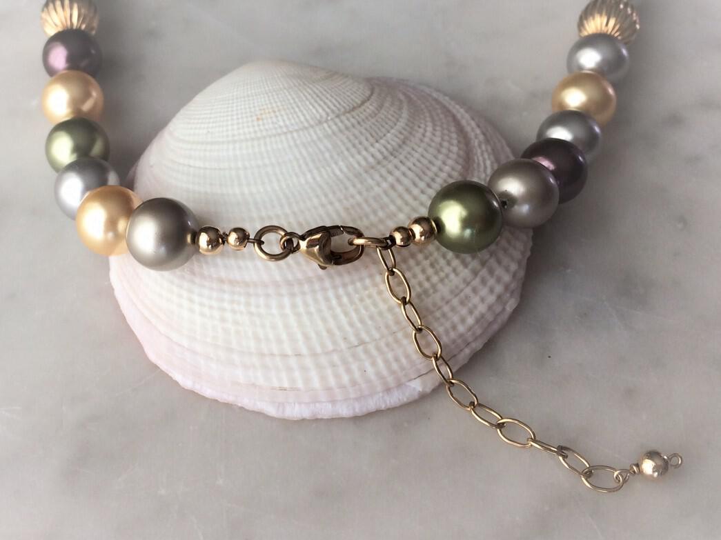 Crystal pearl beaded necklace