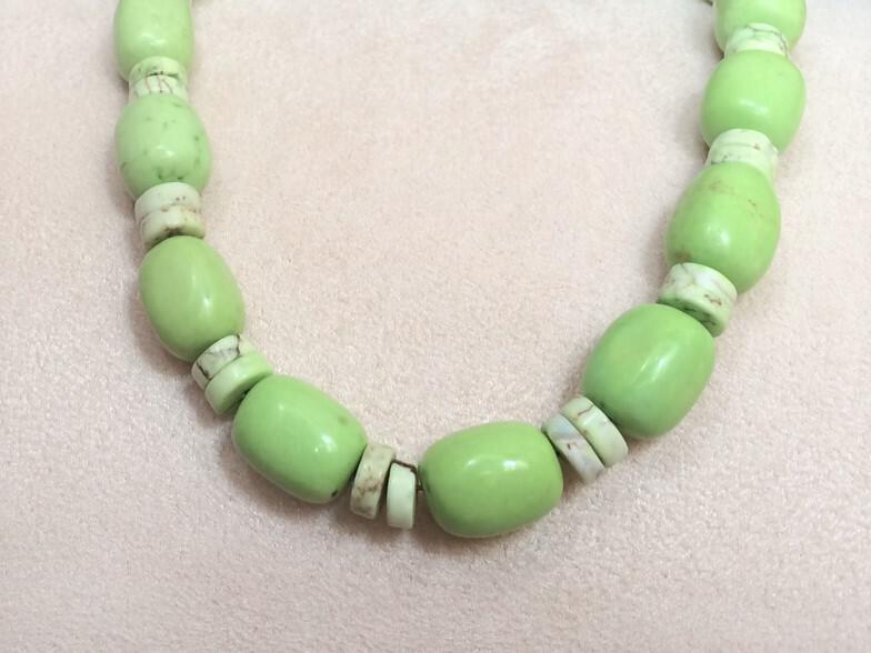 Chunky green beaded necklace