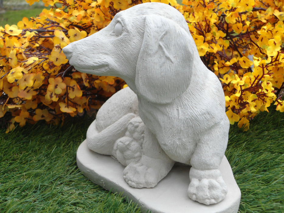 Dachshund Dog Concrete 5-1/2 x 7-1/2 x 7-1/4" High